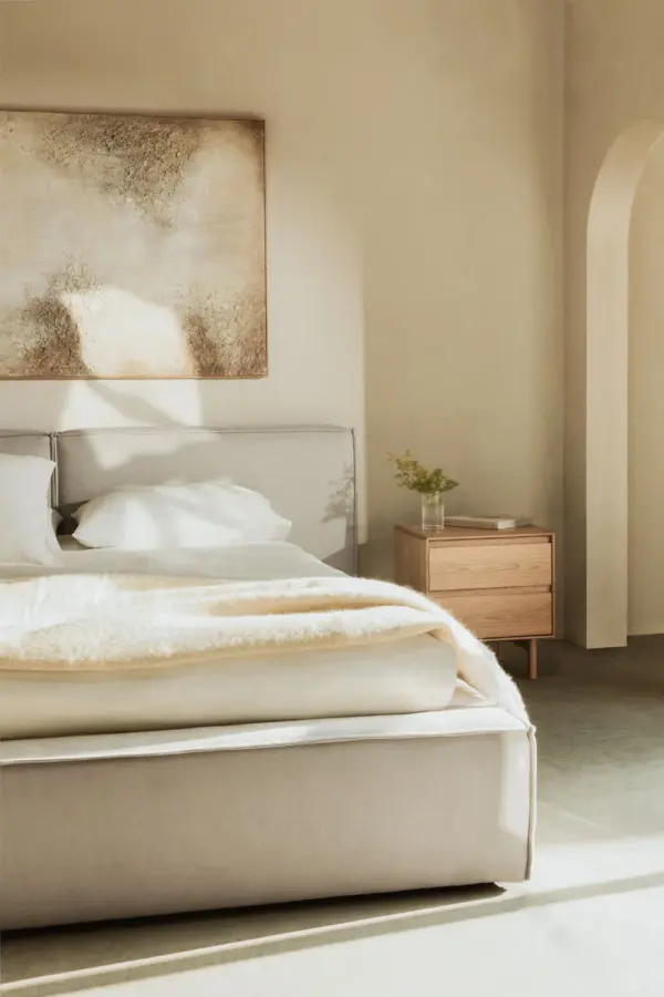 Cama Tapizada con Canapé – UMA
