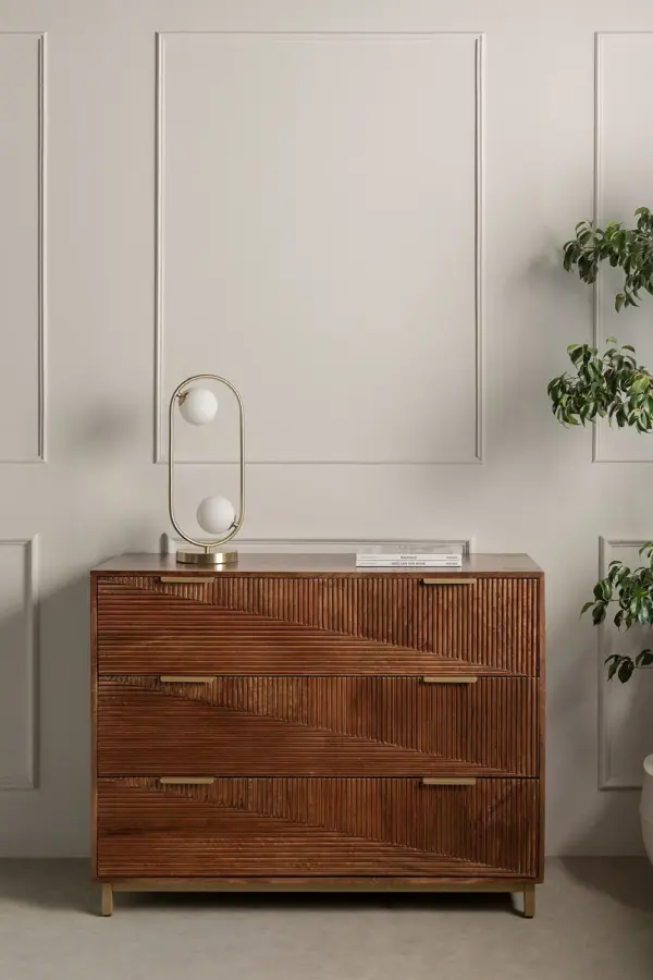 Cómoda Avika en Madera