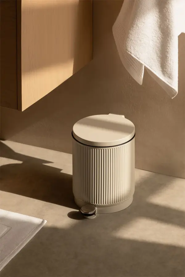 Papelera Decorativa con Pedal LINDA 5L