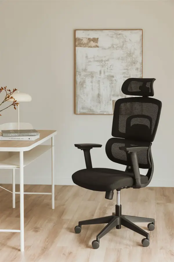 Silla de oficina con ruedas y reposabrazos Belcaire
